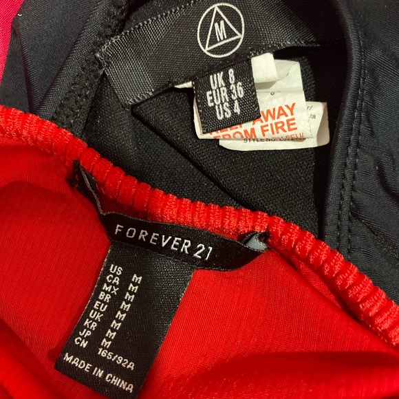 🎉SOLD ELSEWHERE 🎉Women’s bathing suits - Picture 3 of 3